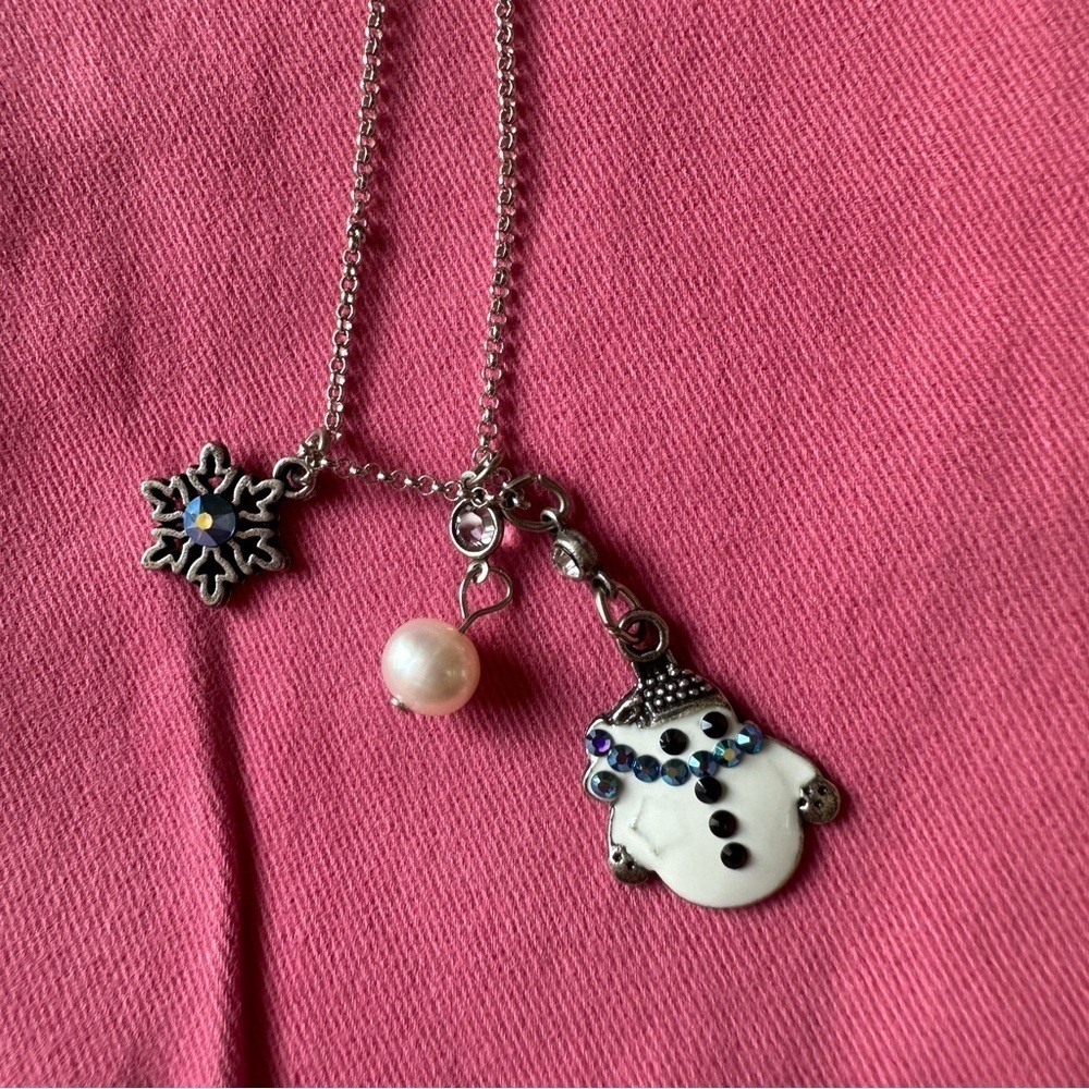 Silver and White Accessory Set with Pearl and Charm - Picture 6 of 6